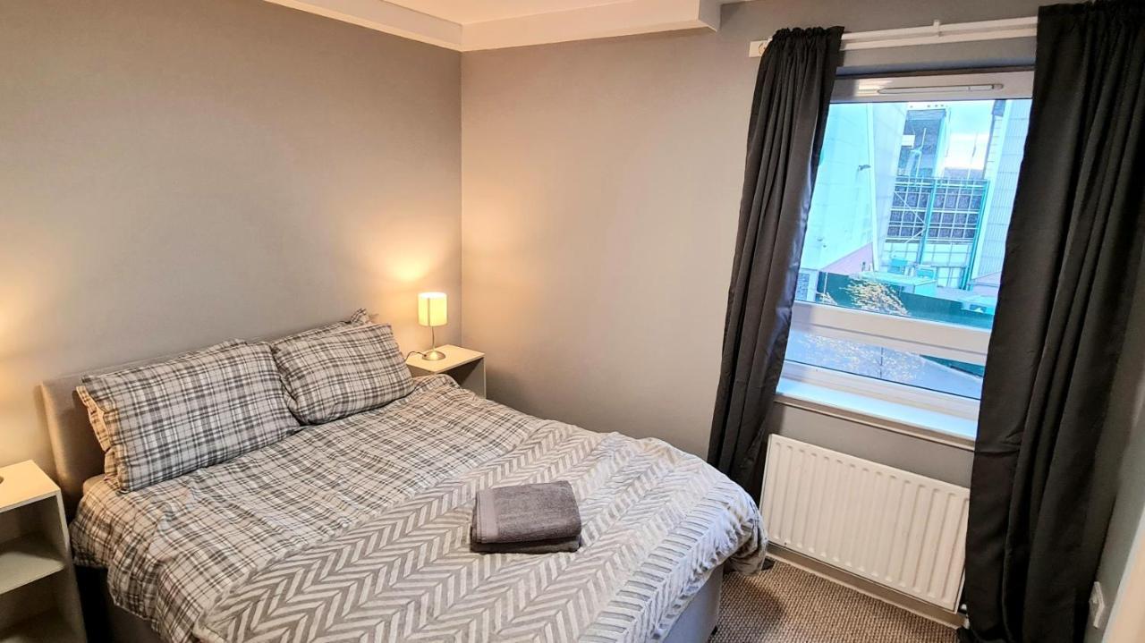 Lovely 3 Bedroom Apartment - Free Parking Edinburgh Bagian luar foto