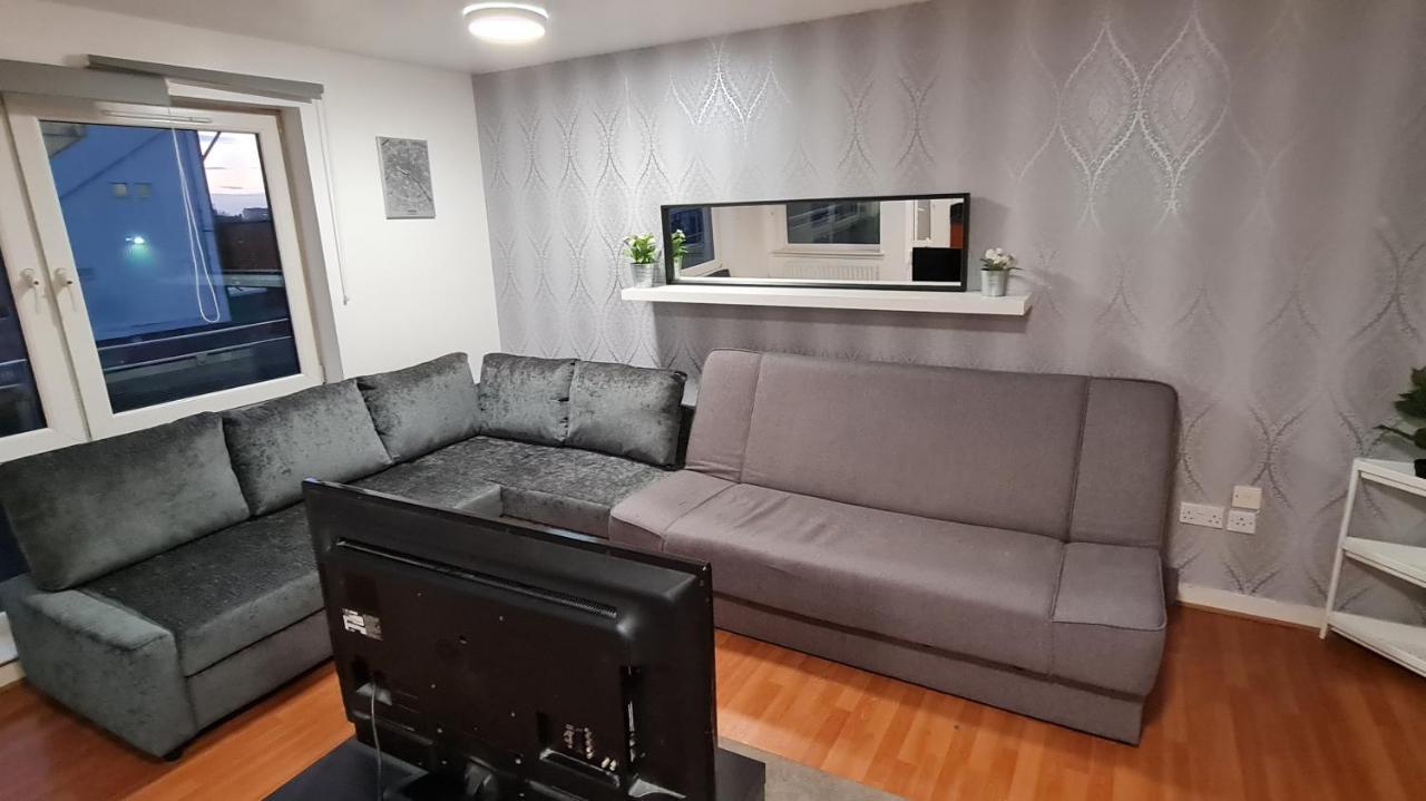 Lovely 3 Bedroom Apartment - Free Parking Edinburgh Bagian luar foto