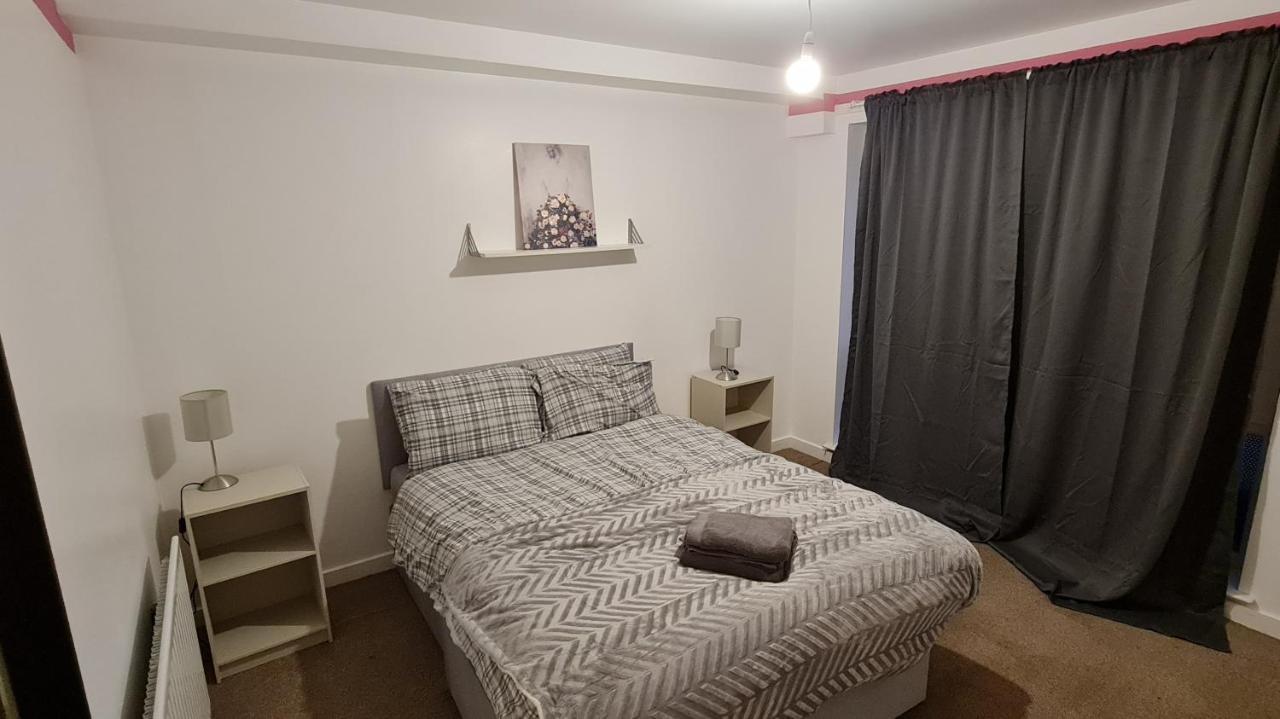 Lovely 3 Bedroom Apartment - Free Parking Edinburgh Bagian luar foto